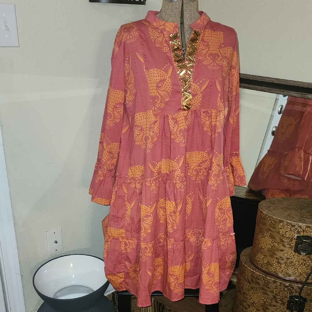 Elegant Pink and Gold Women's Dress, EUC. Size XL.